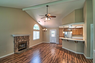 Living Room/Dining