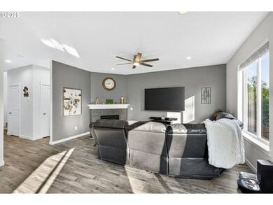 2115 S Jasper Dr, Cornelius, OR 97113 - photo 7