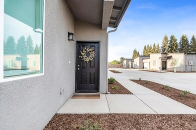 4132 E Kaweah Ave, Visalia, CA 93292 - photo 3