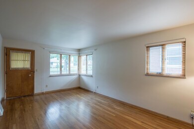 697 Living Room