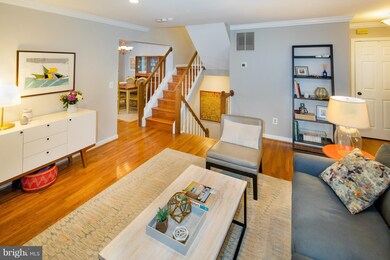 10617 Alison Dr, Burke, VA 22015 - photo 5