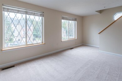 10 Lynn Dr unit 10, Merrimack, NH 03054 - photo 4