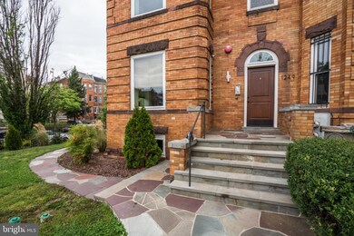 1249 Kenyon St NW unit 2, Washington, DC 20010 - photo 2