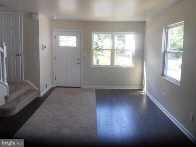 7008 E Lombard St, Hyattsville, MD 20785 - photo 4