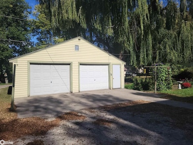 709 W Broadway St, Eagle Grove, IA 50533 - photo 5