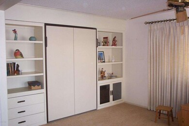 Arizona Room With Murphy Bed