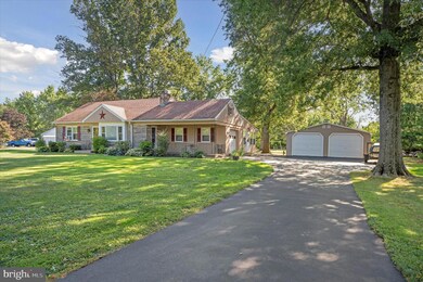 1038 Landis Ln, Hatfield, PA 19440 - photo 2