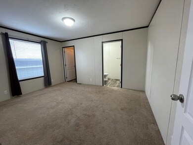 235 Schirra Ave unit 235, Flushing, MI 48433 - photo 5