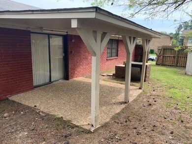 805 Bluebird Ln, Wake Village, TX 75501 - photo 4