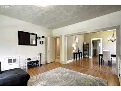 Living Room/Dining Room
