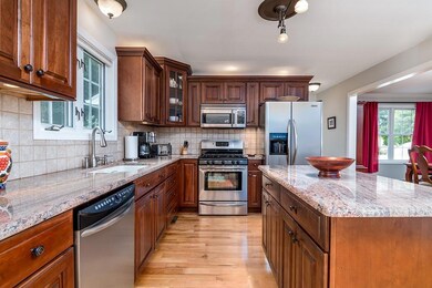 661 Chestnut Hill Rd, Wakefield, RI 02879 - photo 6