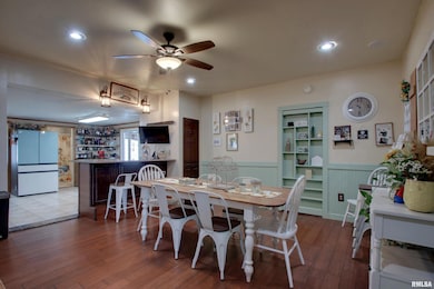 903 W Jefferson St, Pittsfield, IL 62363 - photo 5