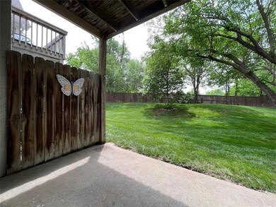 13725 W 58th Terrace unit 4, Shawnee, KS 66216 - photo 2