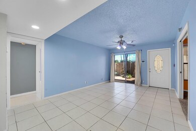 612 Executive Center Dr unit 106, West Palm Beach, FL 33401 - photo 2