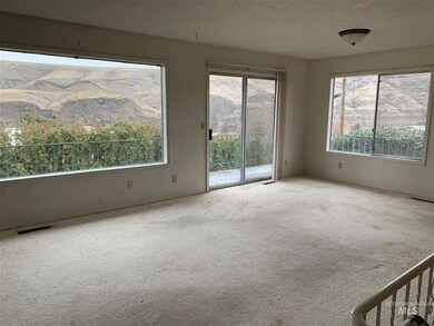 326 Jefferson St, Asotin, WA 99402 - photo 4