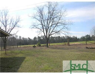 Yard/Garden. Pecan Trees