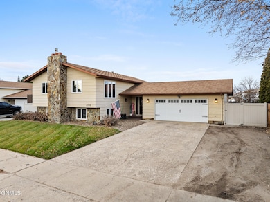 2309 14th Ave W, Williston, ND 58801 - photo 2