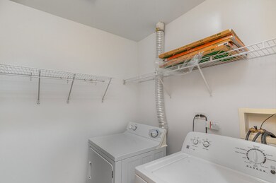 2255 Georgetown Cir, Aurora, IL 60503 - photo 7