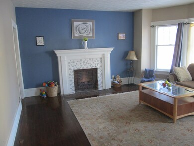 219 E Washington 007