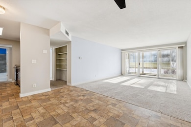 130 Demont Ave E unit 142, Little Canada, MN 55117 - photo 6