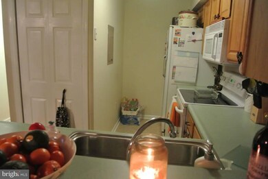 200 Oak Leaf Cir unit A, Abingdon, MD 21009 - photo 2