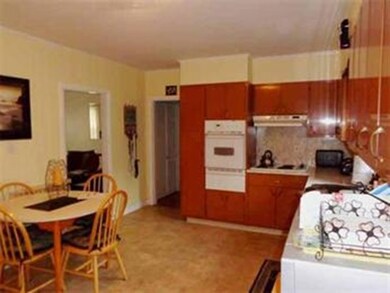 52 Garfield Ave, Medford, MA 02155 - photo 6