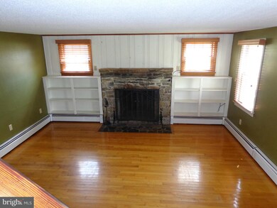 435 Giles Mill Rd, Bunker Hill, WV 25413 - photo 7