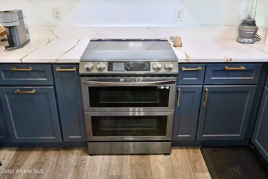Induction cook top w/duel ovens
