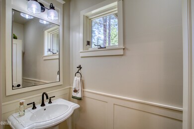 007_Powder Room