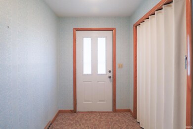 421 N Metts St, Ossian, IN 46777 - photo 4