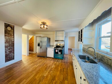 10 Crescent St, Pittsfield, NH 03263 - photo 6