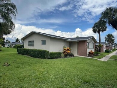 2590 Barkley Dr E unit J, West Palm Beach, FL 33415 - photo 2