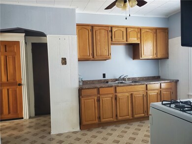 486 Benefit St, Pawtucket, RI 02861 - photo 6