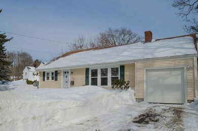 184 Ocean House Rd - front