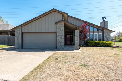 3821 S Narcissus Ave, Broken Arrow, OK 74011 - photo 2