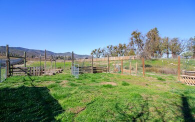 Back acreage w/view