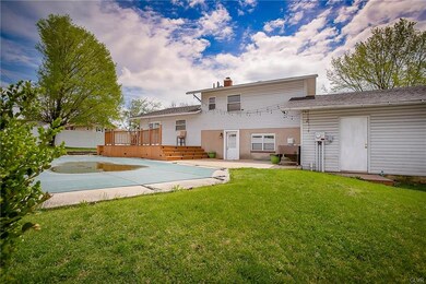 4409 Hoffman Dr, Whitehall, PA 18052 - photo 2