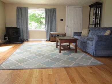 53 North St, Mechanic Falls, ME 04256 - photo 4