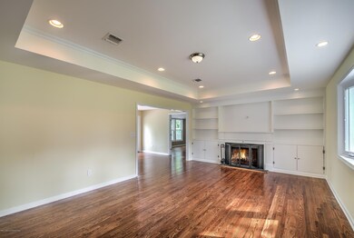 005_LIVING ROOM
