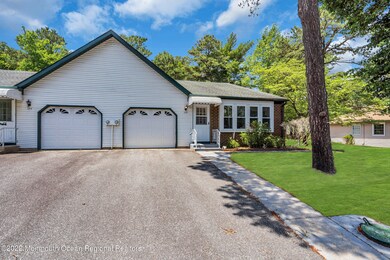 12B Pembroke Ln unit B, Whiting, NJ 08759 - photo 2