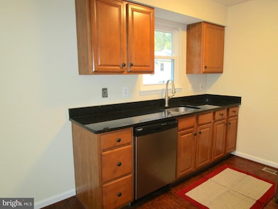 11613 Summer Oak Dr, Germantown, MD 20874 - photo 6