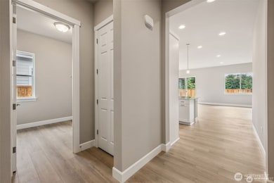 749 S Davis St unit 104, Buckley, WA 98321 - photo 3