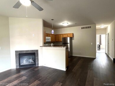 14579 Vauxhall Dr unit 84, Sterling Heights, MI 48313 - photo 7