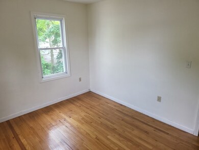 89 Worcester St unit 2L, West Springfield, MA 01089 - photo 4