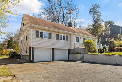 8 Wakefield St, Reading, MA 01867 - photo 2