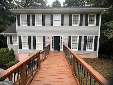 1394 Rustlewood Ct SW, Lilburn, GA 30047 - photo 3