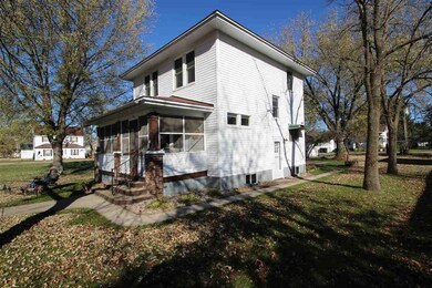 126 N 3rd St, Muscoda, WI 53573 - photo 2