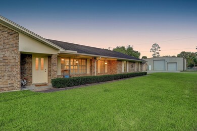 4801 Holloway Rd, Alvin, TX 77511 - photo 5