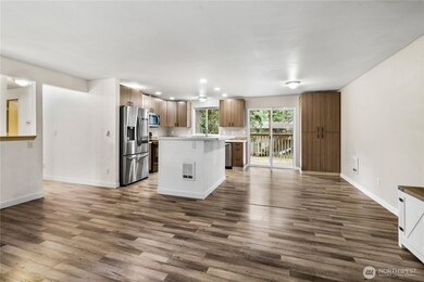 22640 Brookside Ct SE, Yelm, WA 98597 - photo 4