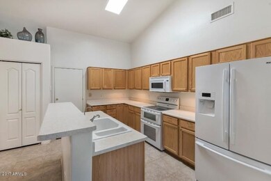 6 Kitchen 1 DLB_5109 (800x534)